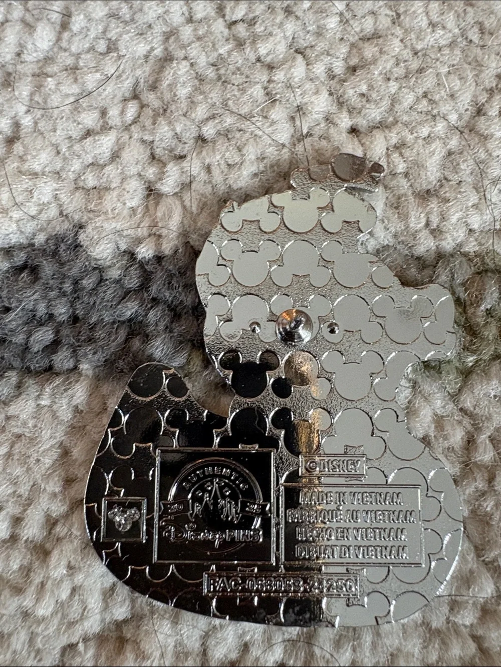 Ducks of Disney (Powerline) pin - Disney Parks trading pin (Brand New)